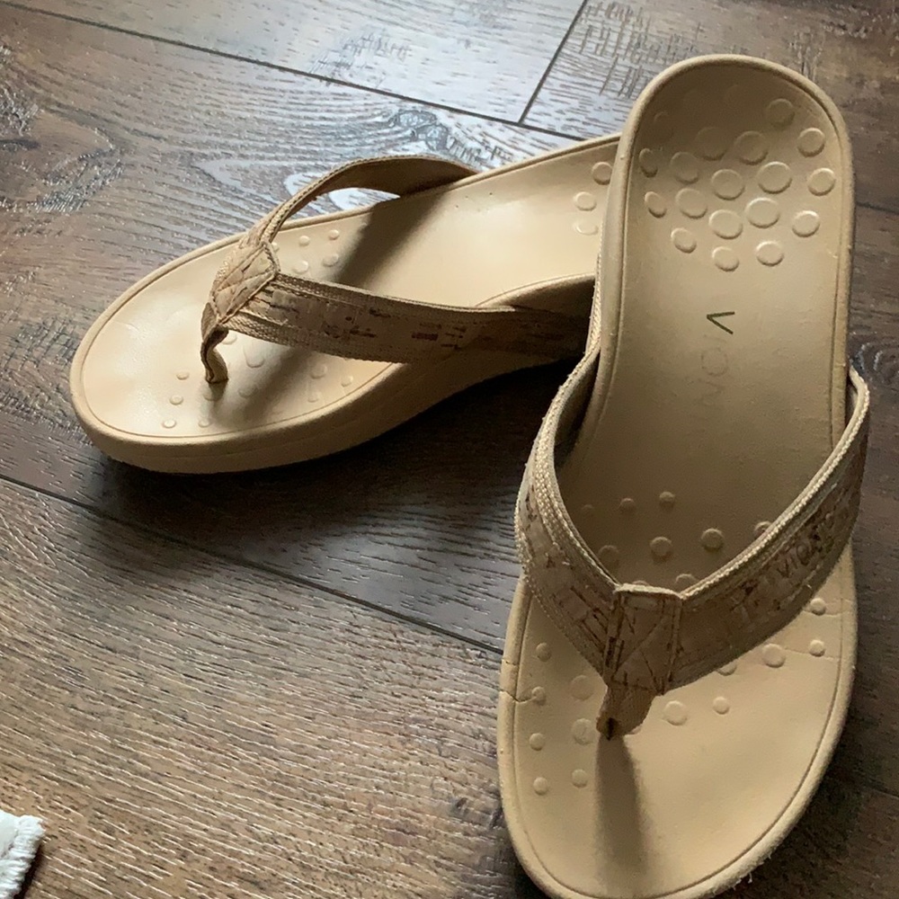 Vionic wedge sandal